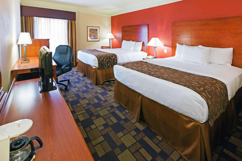 Queen Room with Two Queen Beds interior